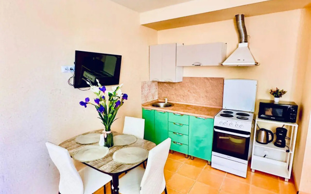 Кварт Отель на проспекте Первомайский 76 корпус 3