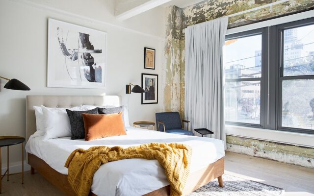 Contemporary Museum District Suites by Sonder