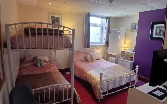 Selenite Guest House