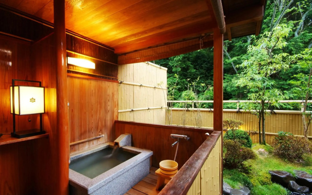 Shoenso Hozukawatei Hotel