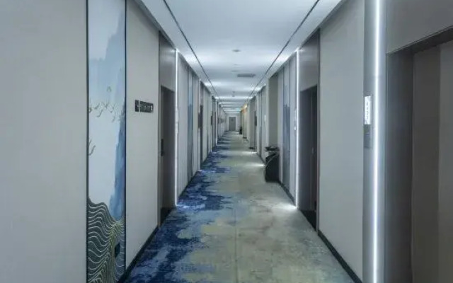 Yifeng Hotel