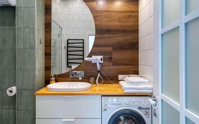 Апартаменты на проспекте Английский 24