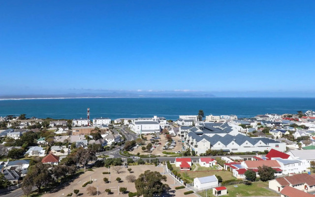 Whale Coast All-Suite-Hotel