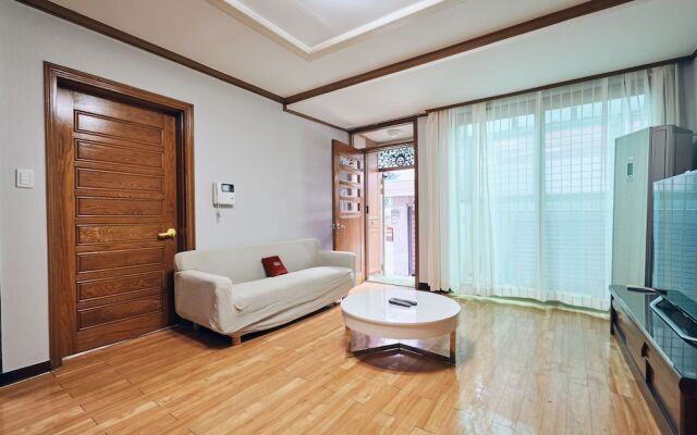 MYEONGDONG 100SQ3BDR FULL Villa