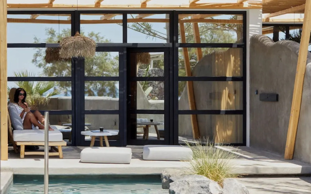 Oscar Beachfront Suites-Adults Only