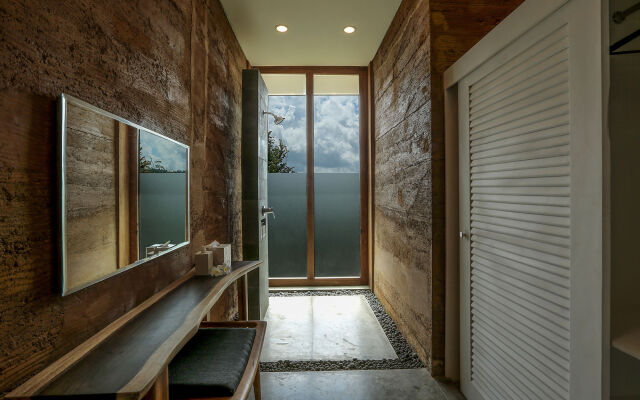 Seven Havens Residence