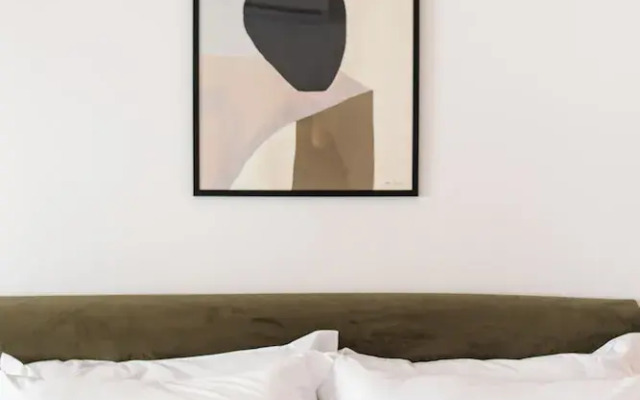 The Haus - Santa Barbara I