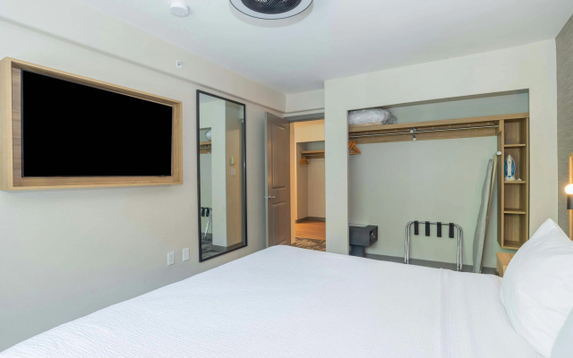 Sandman Signature Surrey-Guildford Suites