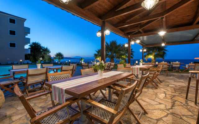 Windmill Bay Hotel