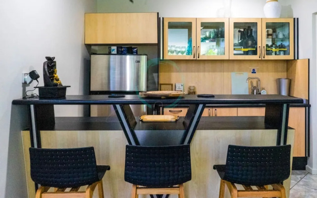 Zenhouse Retreat 5BR Homey Haven Pool Office