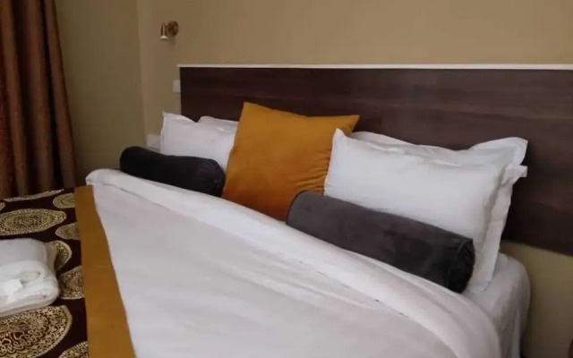 Etang Guest House
