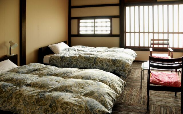 Sakura Guest House - Hostel