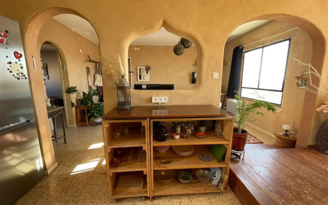 The Flying Carpet - Crater Camel Mount View