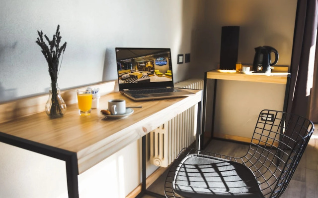 Hotel Ecomax