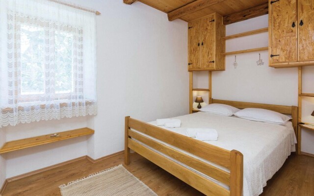 Stunning Home in Vir With 3 Bedrooms and Wifi