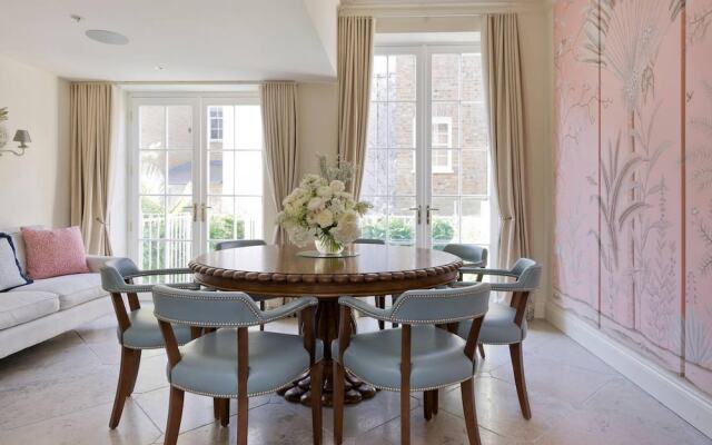 Elegant 5-bed House Chelsea