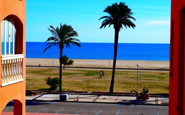 305-apartamento Primera Linea del Mar,piscina