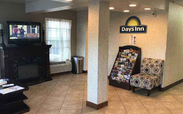Days Inn by Wyndham Cave City