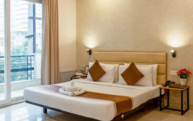 Aadat Hotel Subhash Chowk Gurgaon