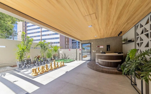 Apart in Building w/ Pool and Barbecue. Sli0715