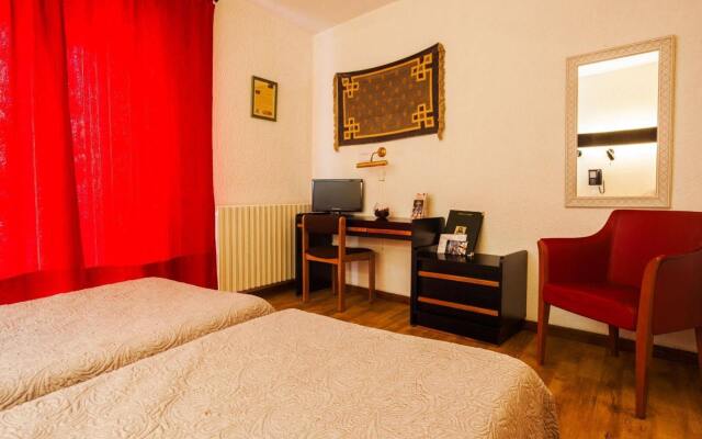 Logis Auberge Du Peras