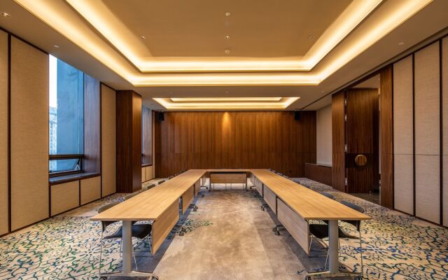 Girdear Hotel