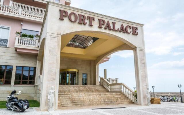 Port Palace Apartments