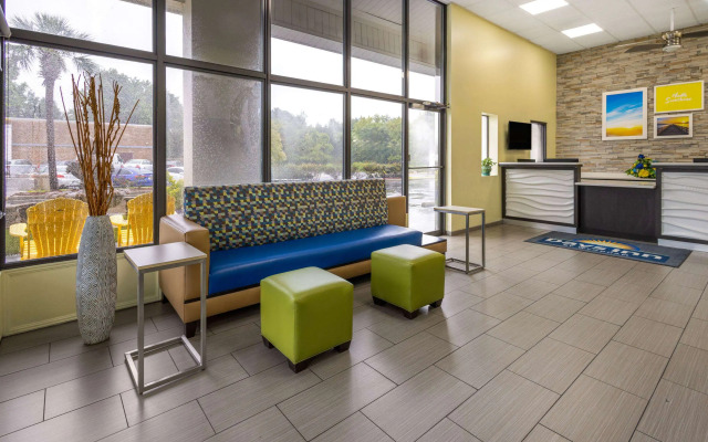 Days Inn by Wyndham Ladson Summerville Charleston