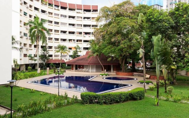 Cozy and Elegant Shahzan Court