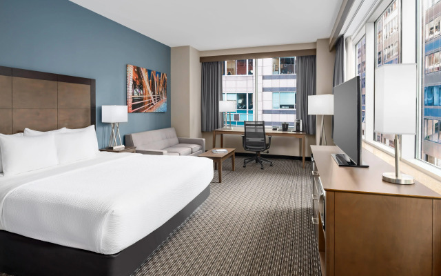 La Quinta Inn & Suites by Wyndham Chicago Downtown