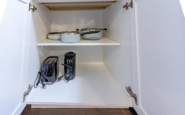 2BD Condo UNB Hospital Golf Patio Coffee