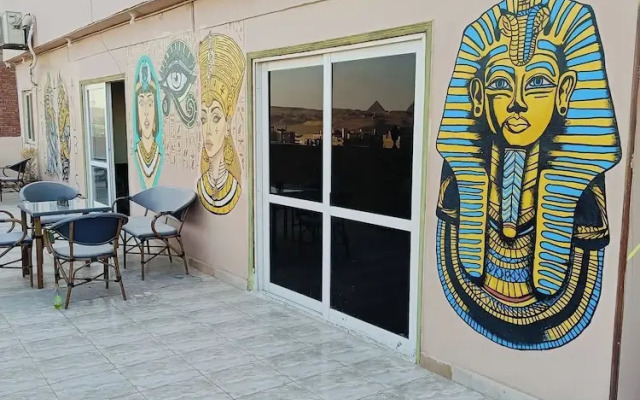 sneferu pyramids inn