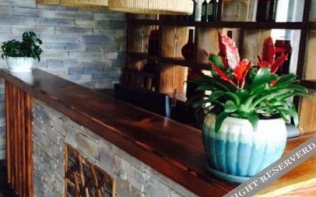 Xipan Nongzhuang Shuiyunjian