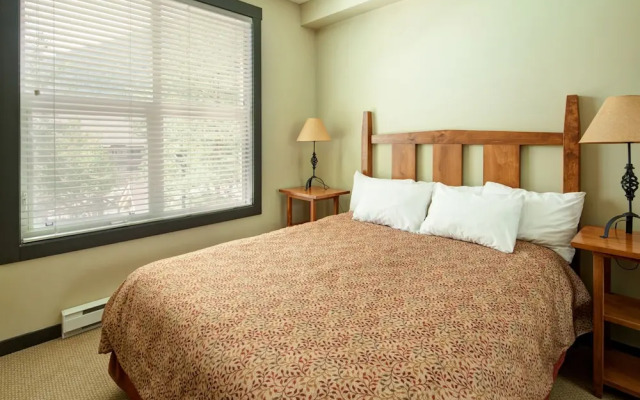 Toby Creek Lodge at Panorama Mountain Resort