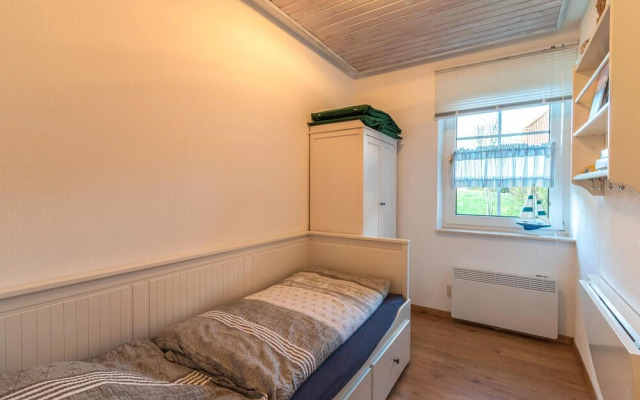 Nice Apartment in Friedrichskoog With 2 Bedrooms and Wifi