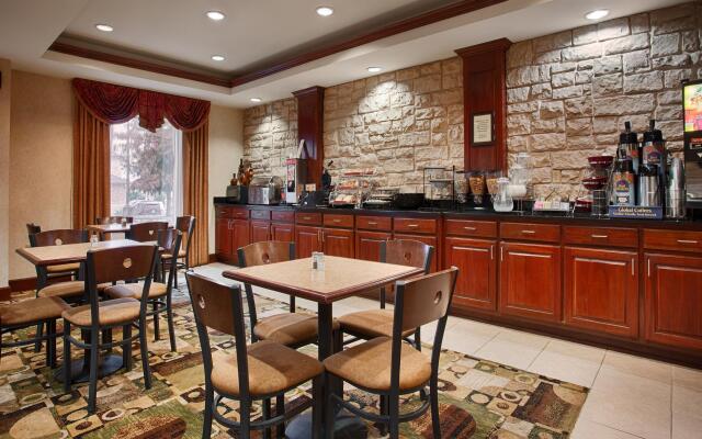 Best Western Granbury Inn & Suites