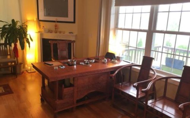 Rooms in Family House in Salem Boston