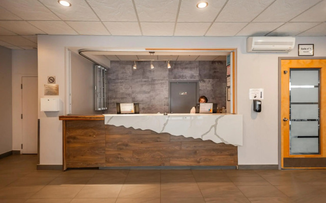 Hotel Les Suites Labelle