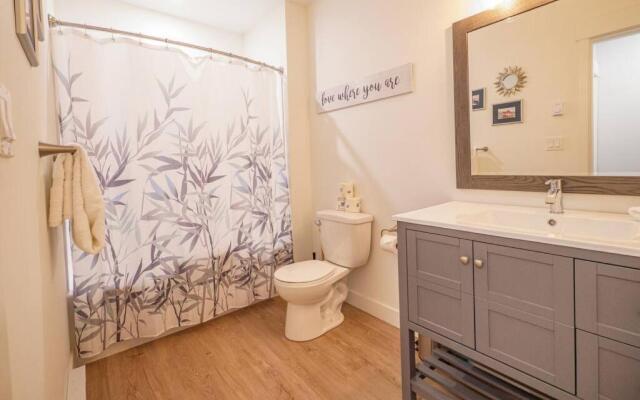 Storm Bay, Modern 1 Bed Suite and Chefs Kitchen