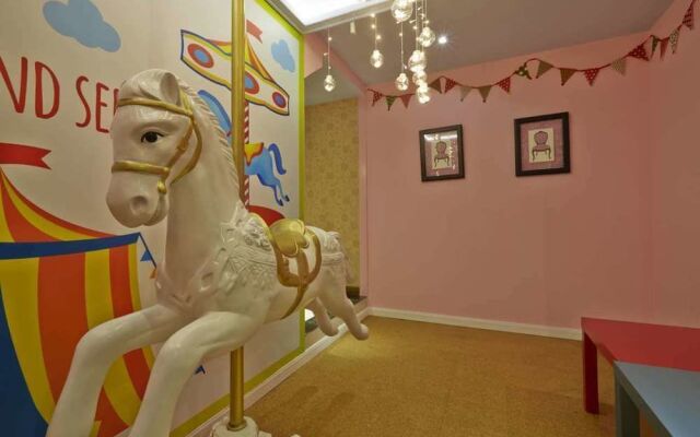 We Love Hotel Shanghai Taopu Branch