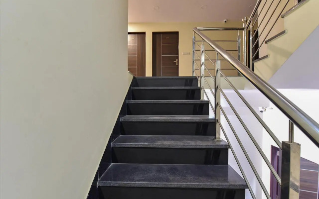 FabHotel Pink City