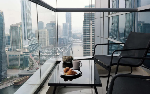 Stunning Marina View 1 bedroom