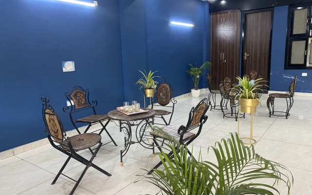 Pause LAVISH Living Gurgaon