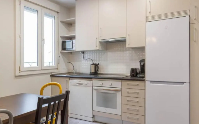 Sensacional Apartamento Junto a Palacio Real by Batuecas