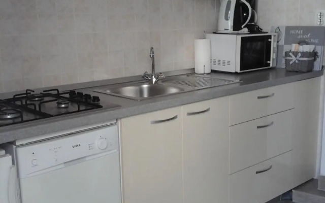 Apartments and rooms with parking space Hvar - 13161