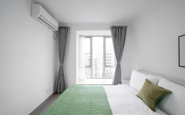 Tyms 3BR 2BA Apt near Xujiahui Metro