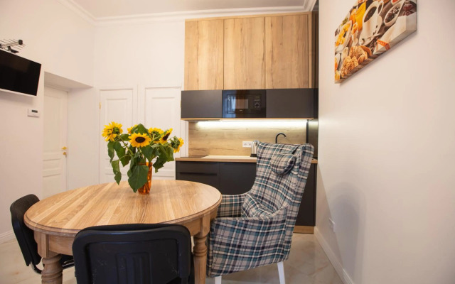 Friends House- сучасні апартаменти в центрі Львова