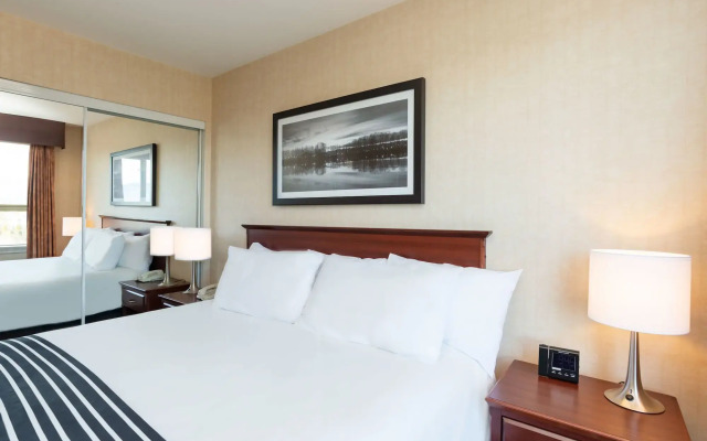 Sandman Suites Surrey-Guildford