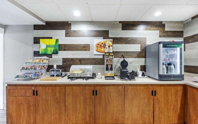 Quality Inn Clarksville - Exit 11