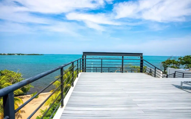 Oceanfront Sunset Gecko Condo - Ground Floor 1B